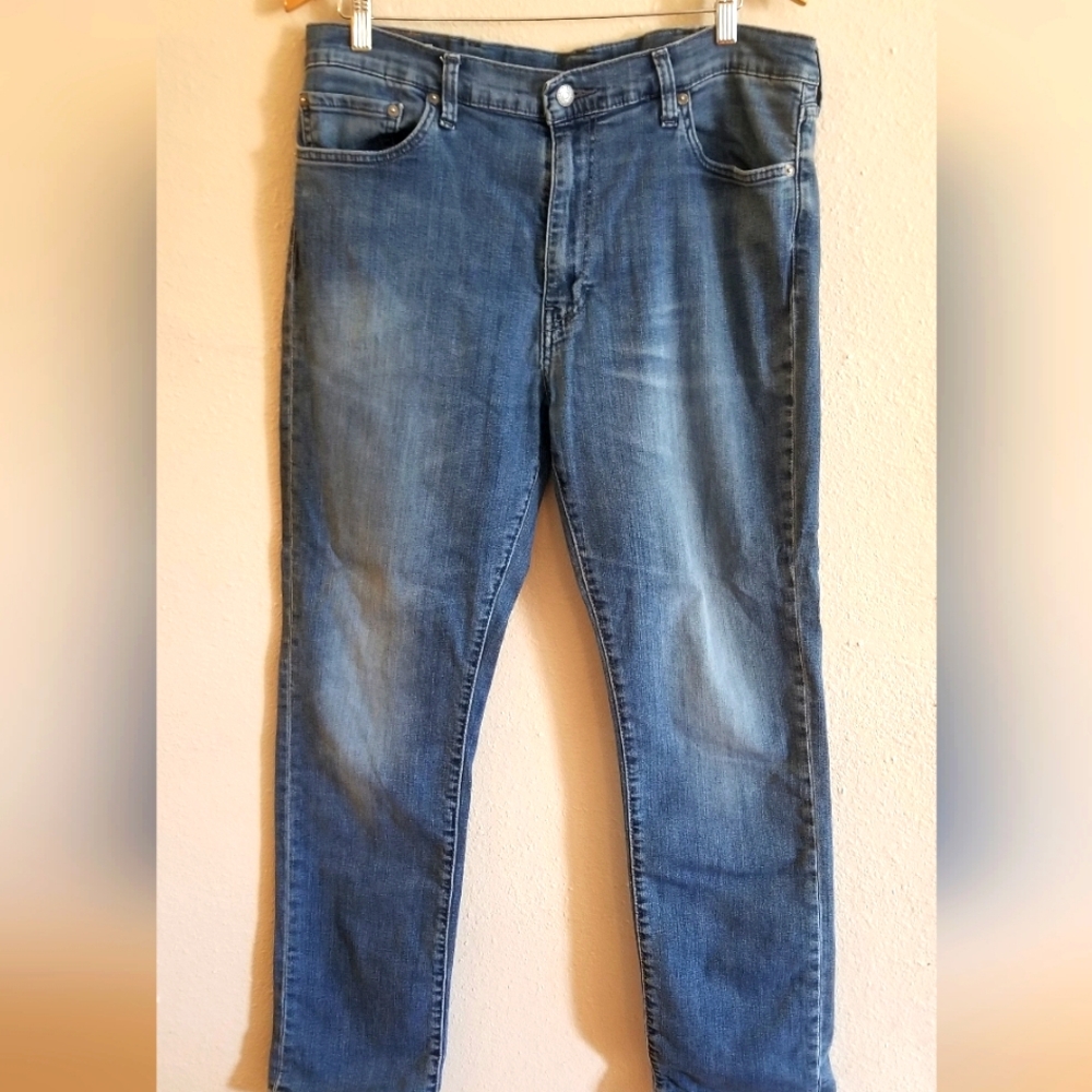 Levi Strauss womens blue jean size 38